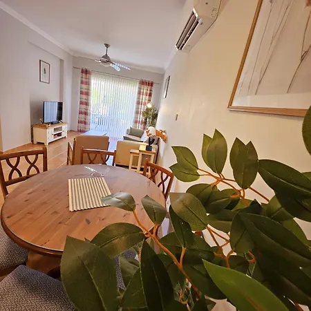 Family-friendly 2br Poolside With Terrace, Universal Area