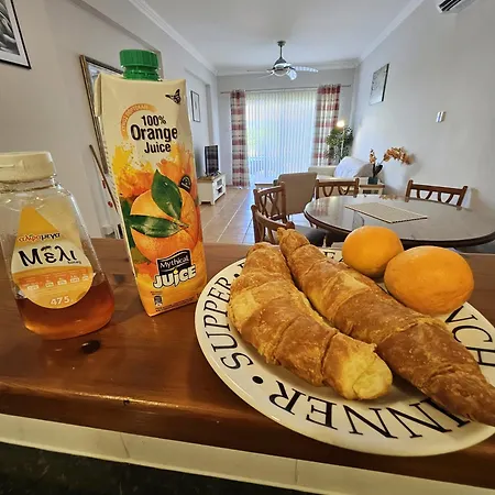 Family-friendly 2br Poolside With Terrace, Universal Area