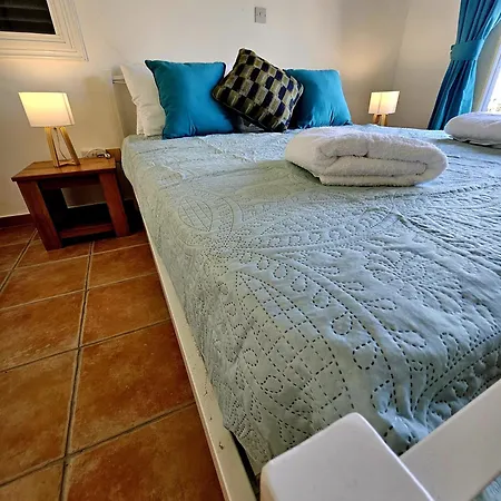 Family-friendly 2br Poolside With Terrace, Universal Area Appartement