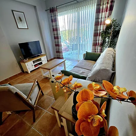 Family-friendly 2br Poolside With Terrace, Universal Area *