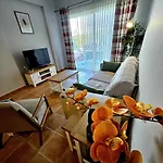Family-friendly 2br Poolside With Terrace, Universal Area *